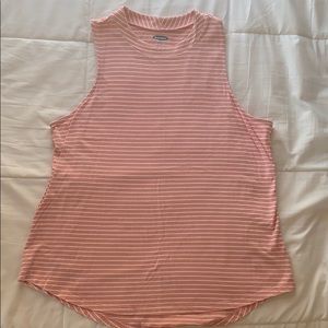 Sleeveless shirt